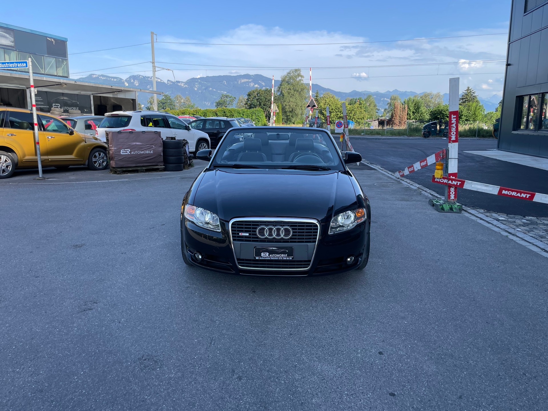 AUDI A4 Cabriolet 2.0T FSI-image-6