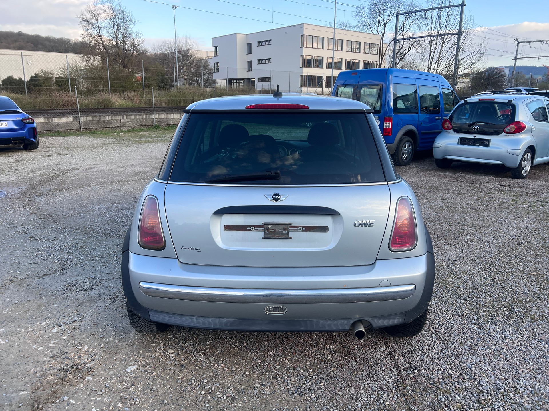 MINI One-image-2