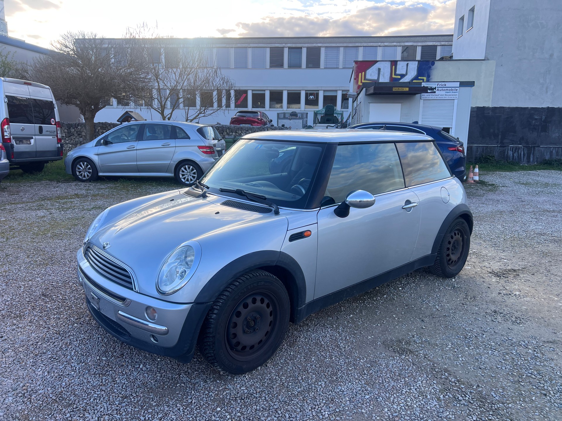 MINI One-image-1