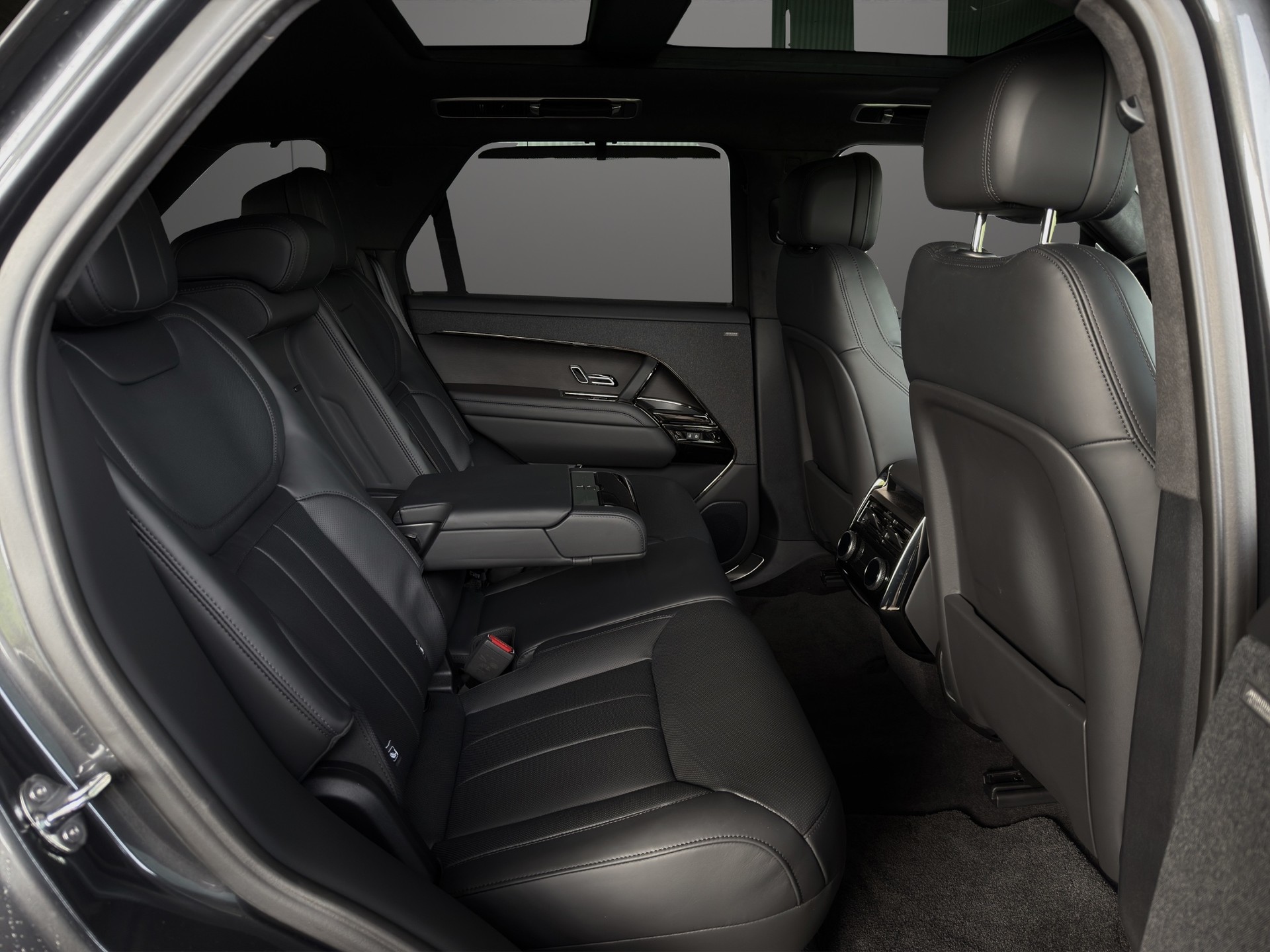 LAND ROVER Range Rover Sport P550e 3.0 Si6 PHEV Autobiography Automatic-image-7