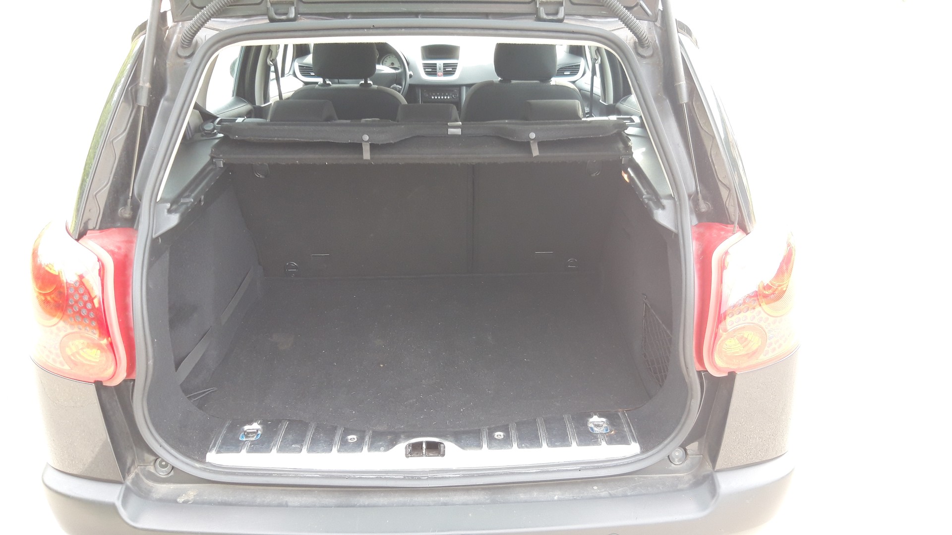PEUGEOT 1.4 16V 95 Active-image-5