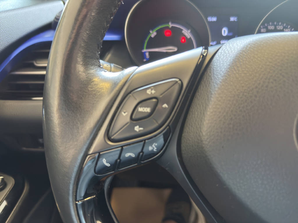 TOYOTA C-HR 2.0 VVTi HSD Style-image-6