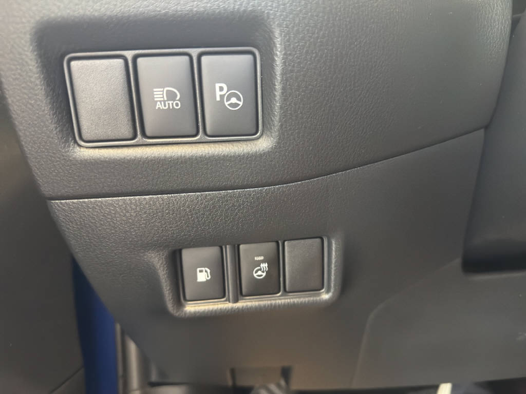 TOYOTA C-HR 2.0 VVTi HSD Style-image-5