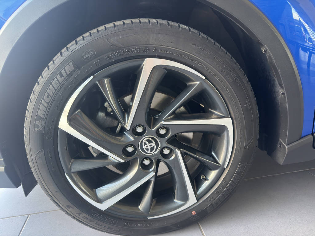 TOYOTA C-HR 2.0 VVTi HSD Style-image-13
