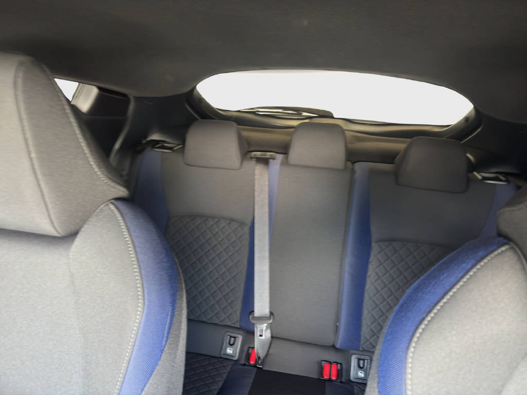 TOYOTA C-HR 2.0 VVTi HSD Style-image-15