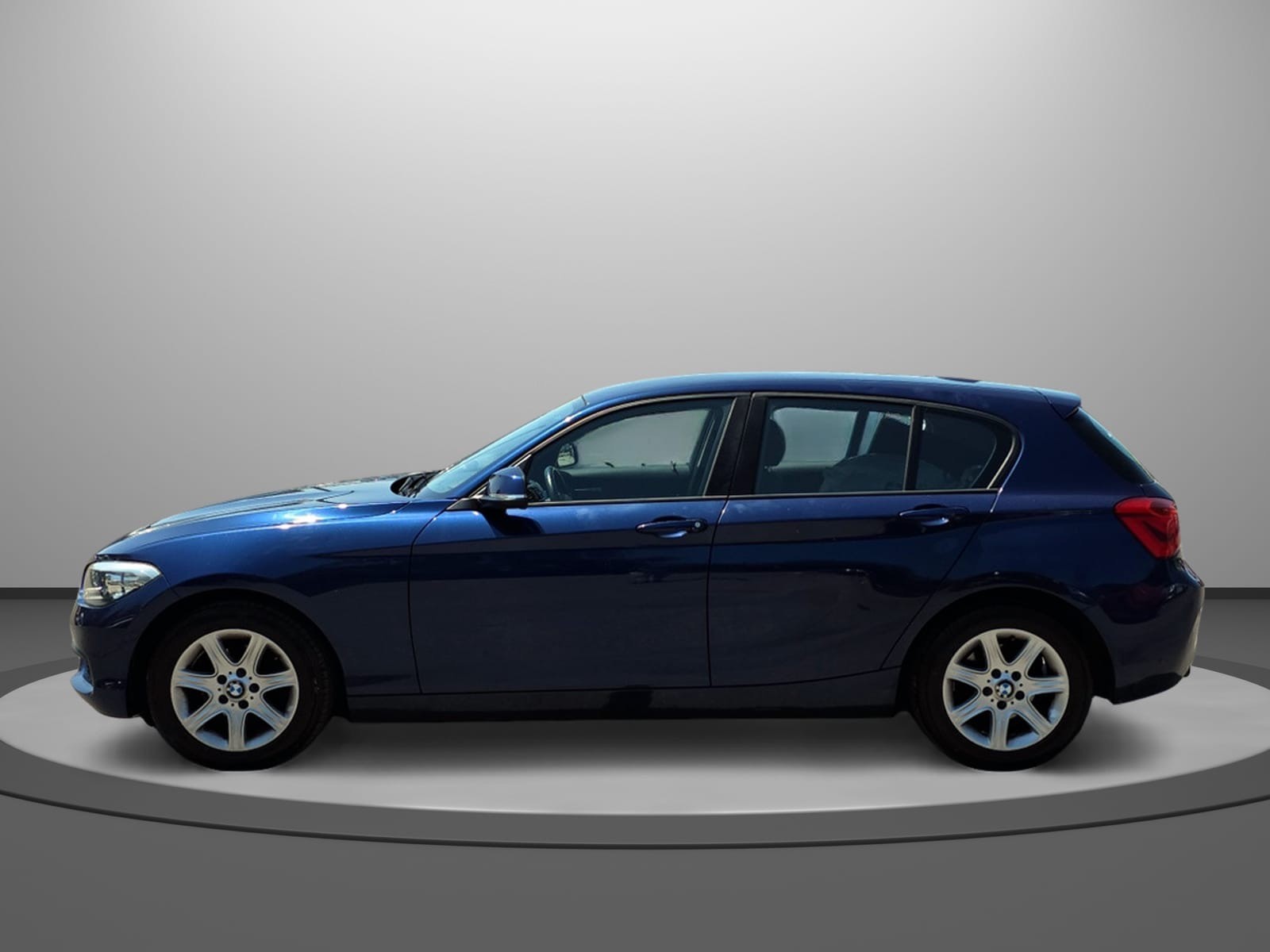BMW 118i M Sport-image-5