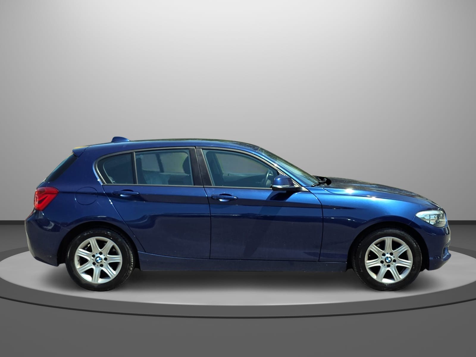 BMW 118i M Sport-image-6