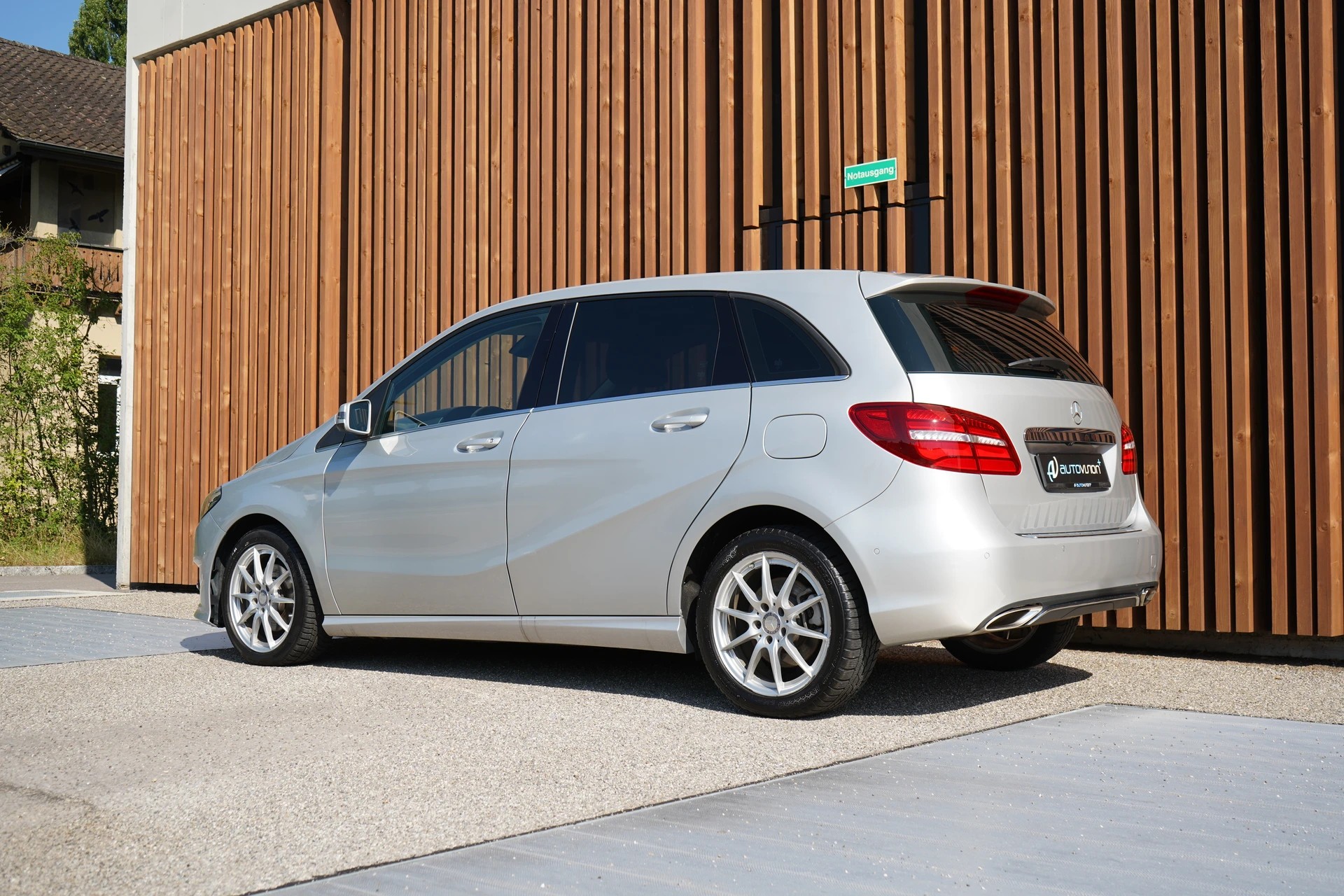 MERCEDES-BENZ B 220 CDI SWISS STAR EDITION 4MATIC 7G-DCT l 177 PS-image-8