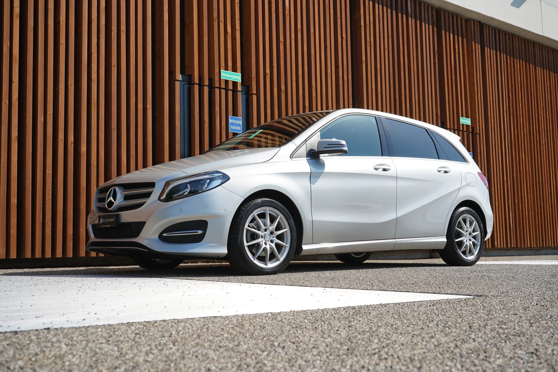 MERCEDES-BENZ B 220 CDI SWISS STAR EDITION 4MATIC 7G-DCT l 177 PS-image-11