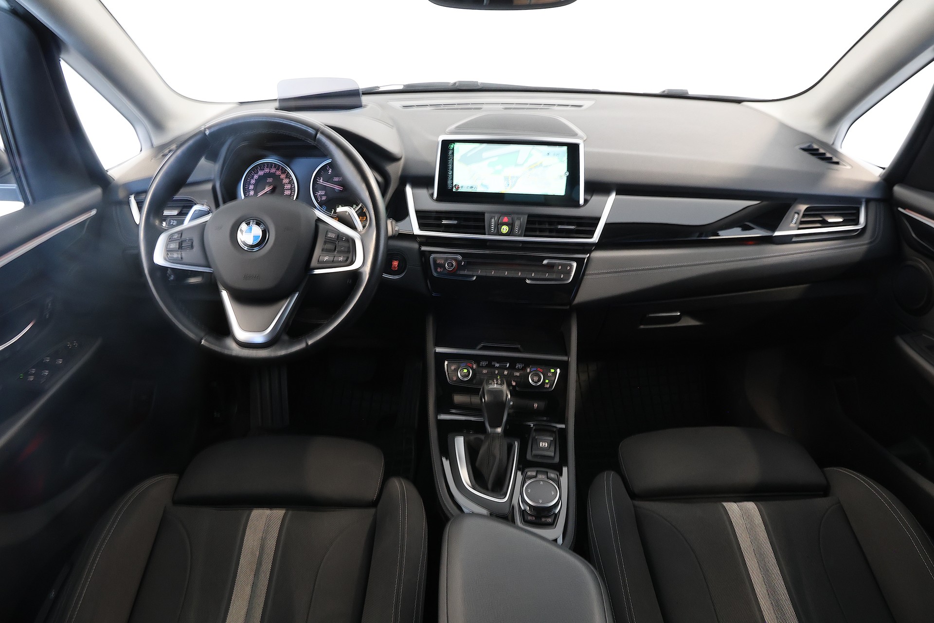 BMW 220d xDrive Active Tourer Sport Line Steptronic-image-8
