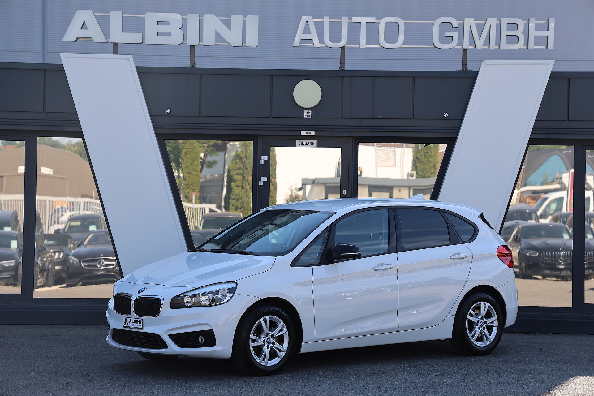 BMW 220d xDrive Active Tourer Sport Line Steptronic-image-0