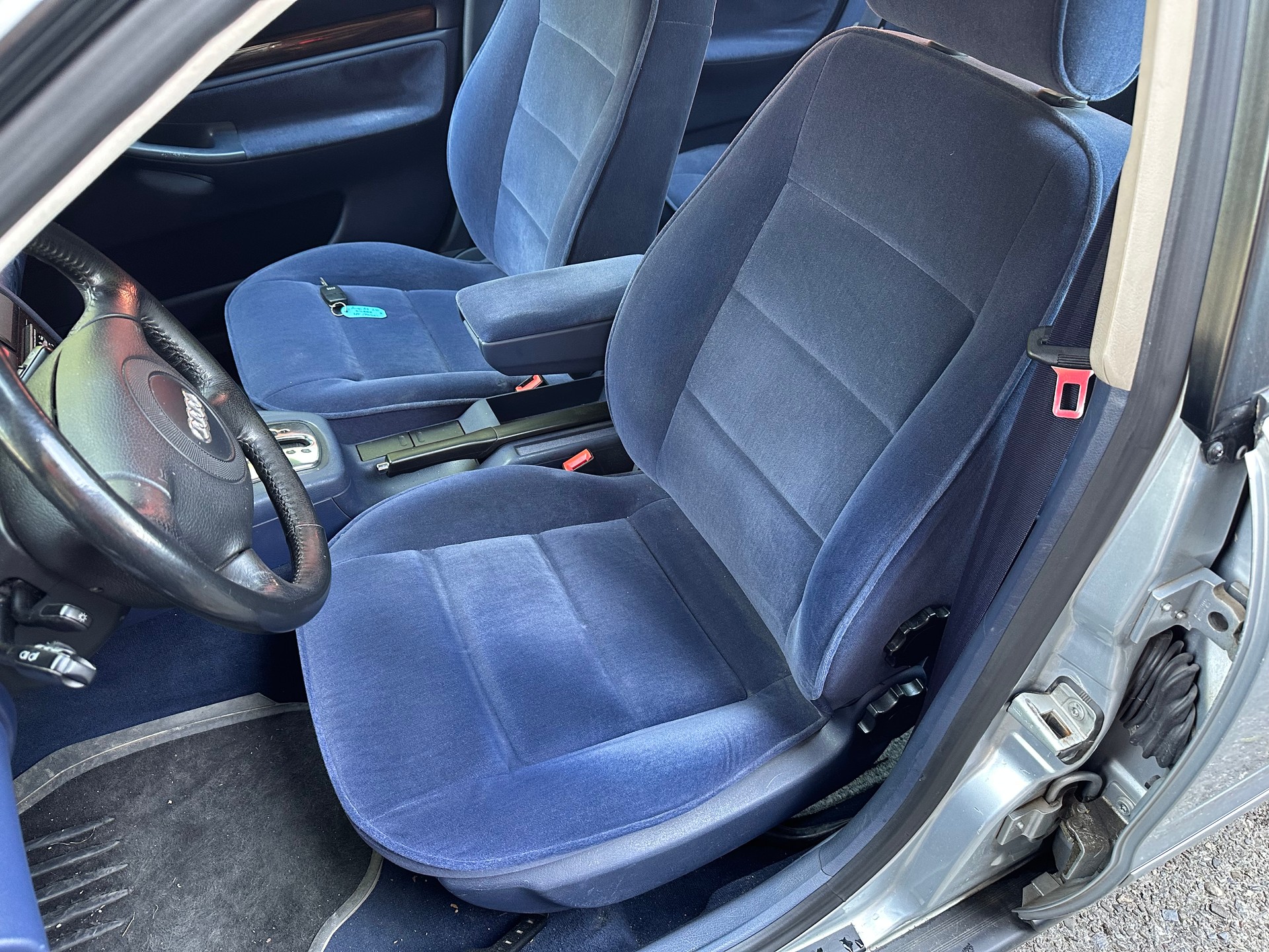 AUDI A4 2.4 Ambition FIXPREIS-image-14