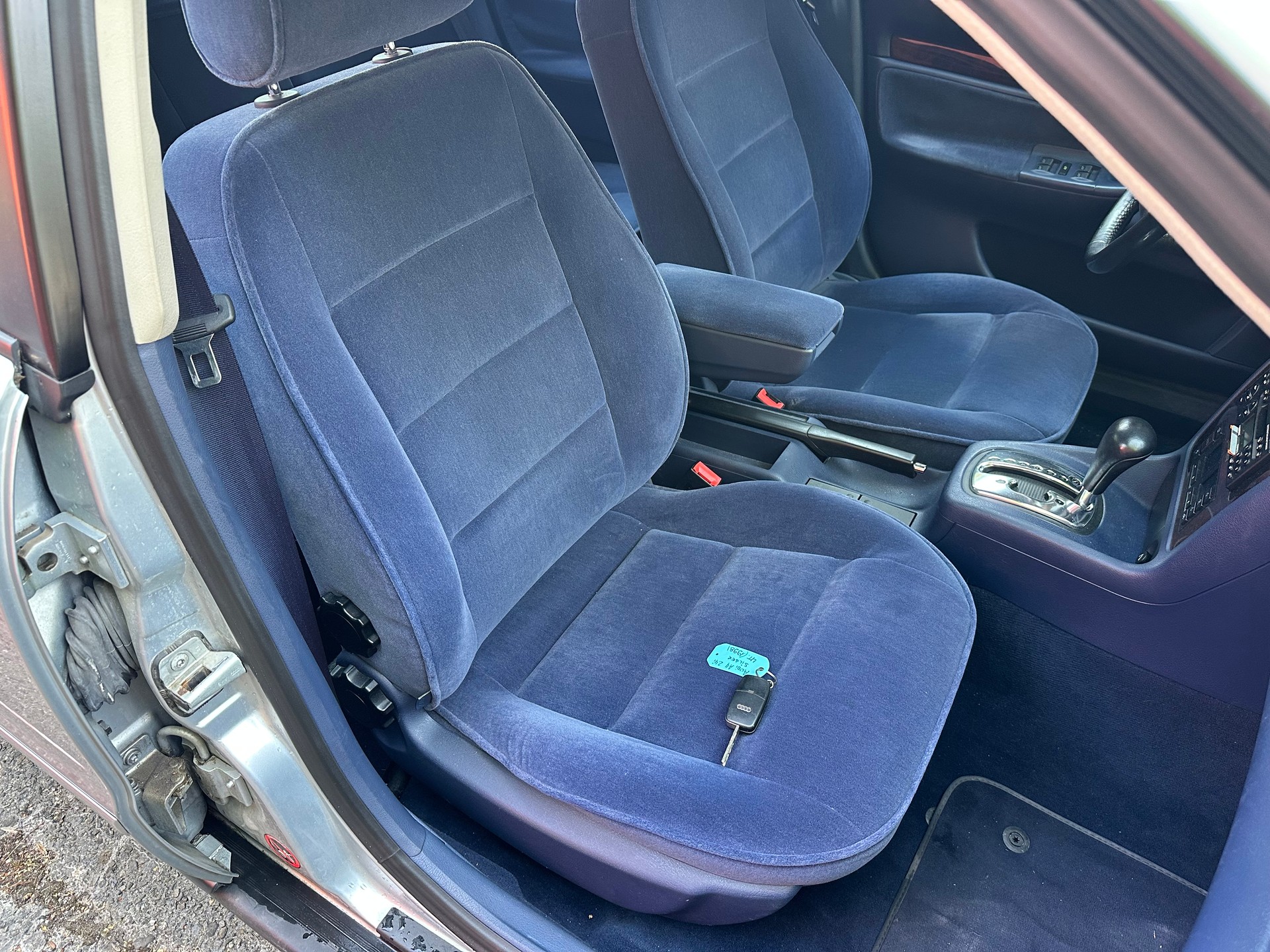 AUDI A4 2.4 Ambition FIXPREIS-image-16