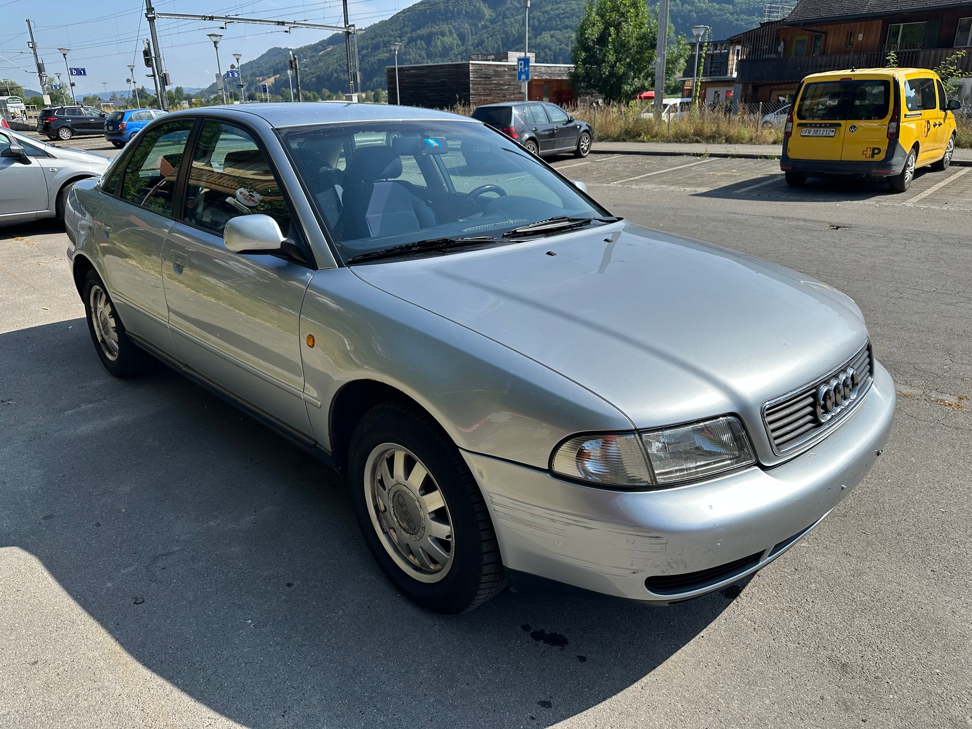 AUDI A4 2.4 Ambition FIXPREIS-image-3