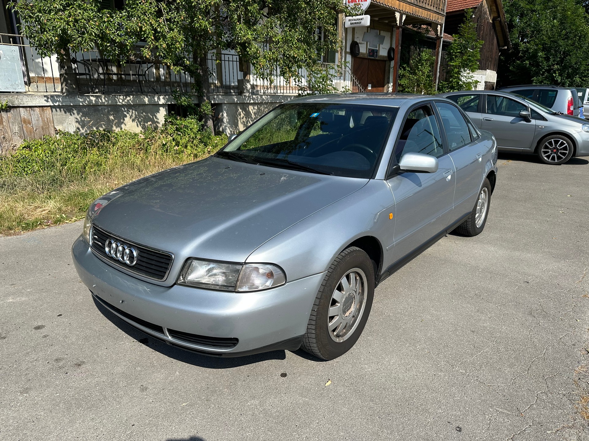 AUDI A4 2.4 Ambition FIXPREIS-image-1