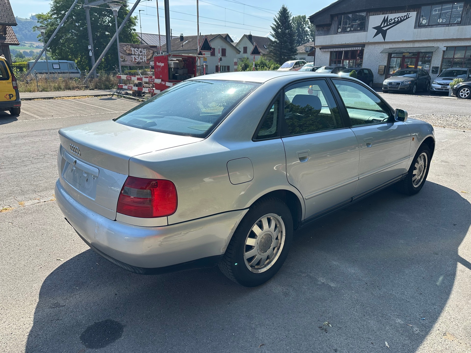 AUDI A4 2.4 Ambition FIXPREIS-image-7