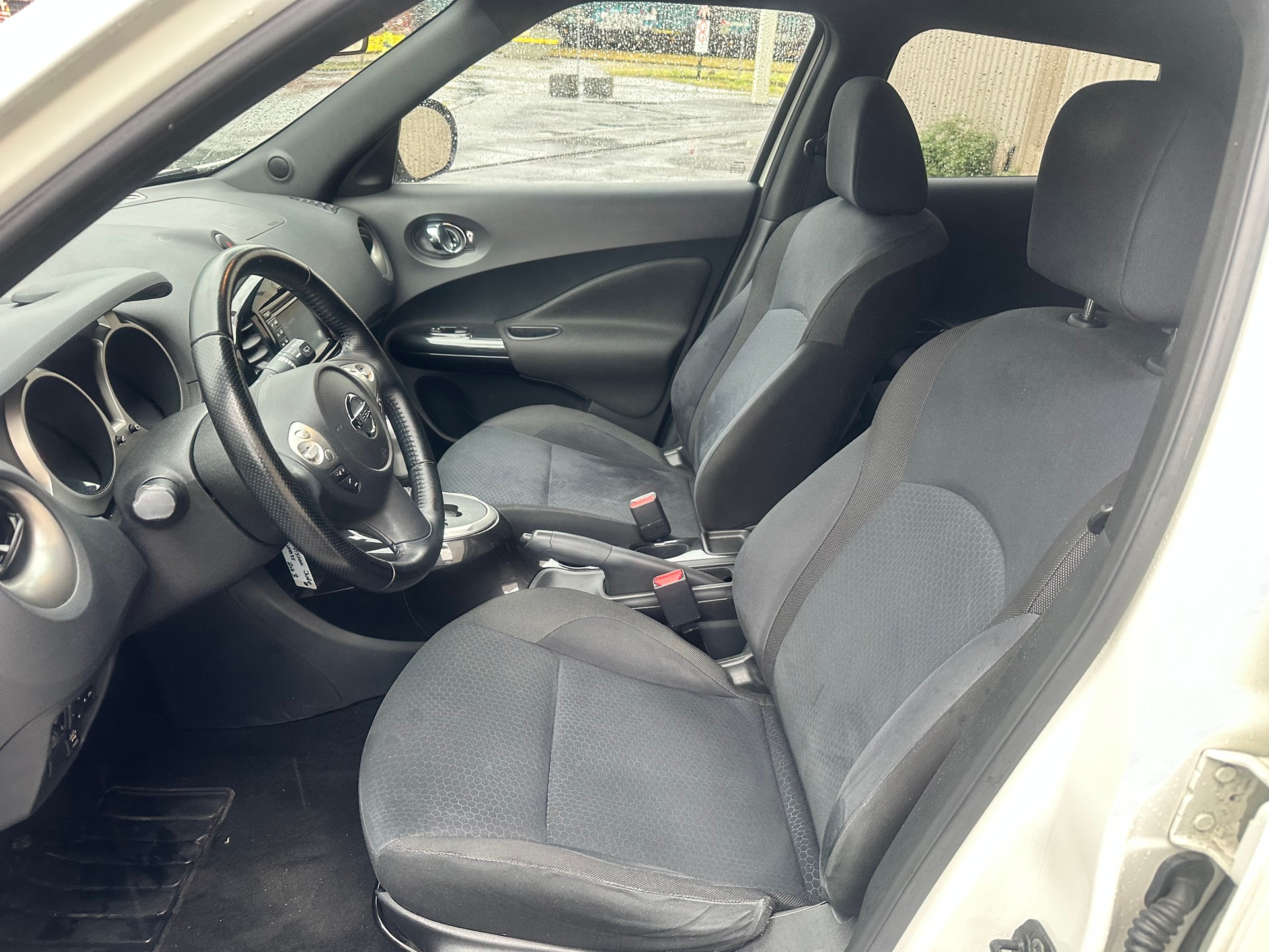 NISSAN Juke 1.6 DIG-T tekna 4x4 Xtronic M-CVT-image-12