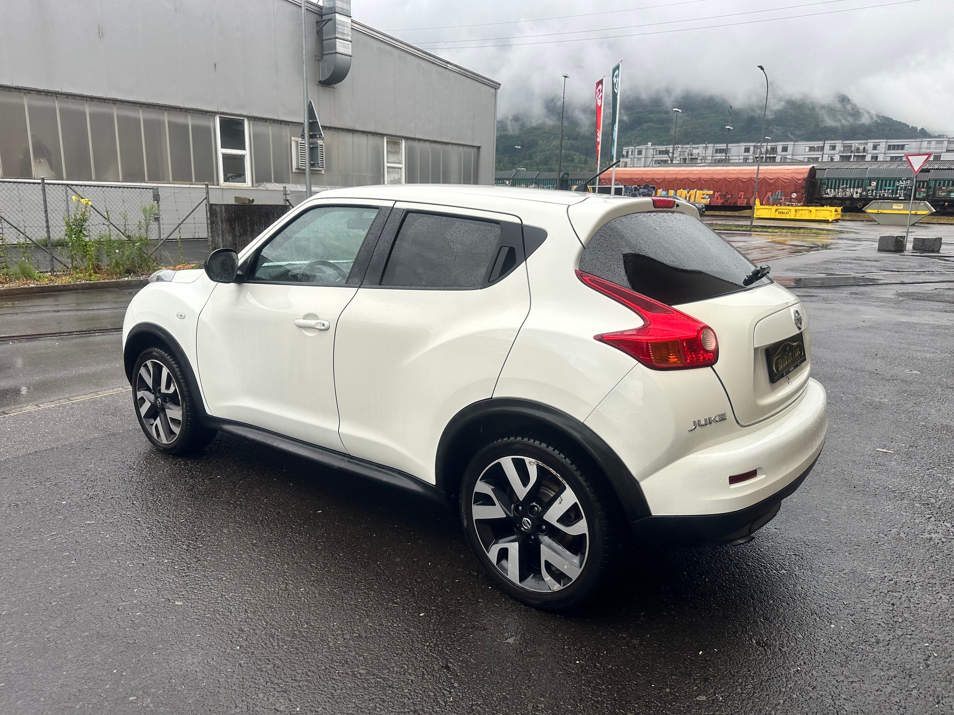 NISSAN Juke 1.6 DIG-T tekna 4x4 Xtronic M-CVT-image-4