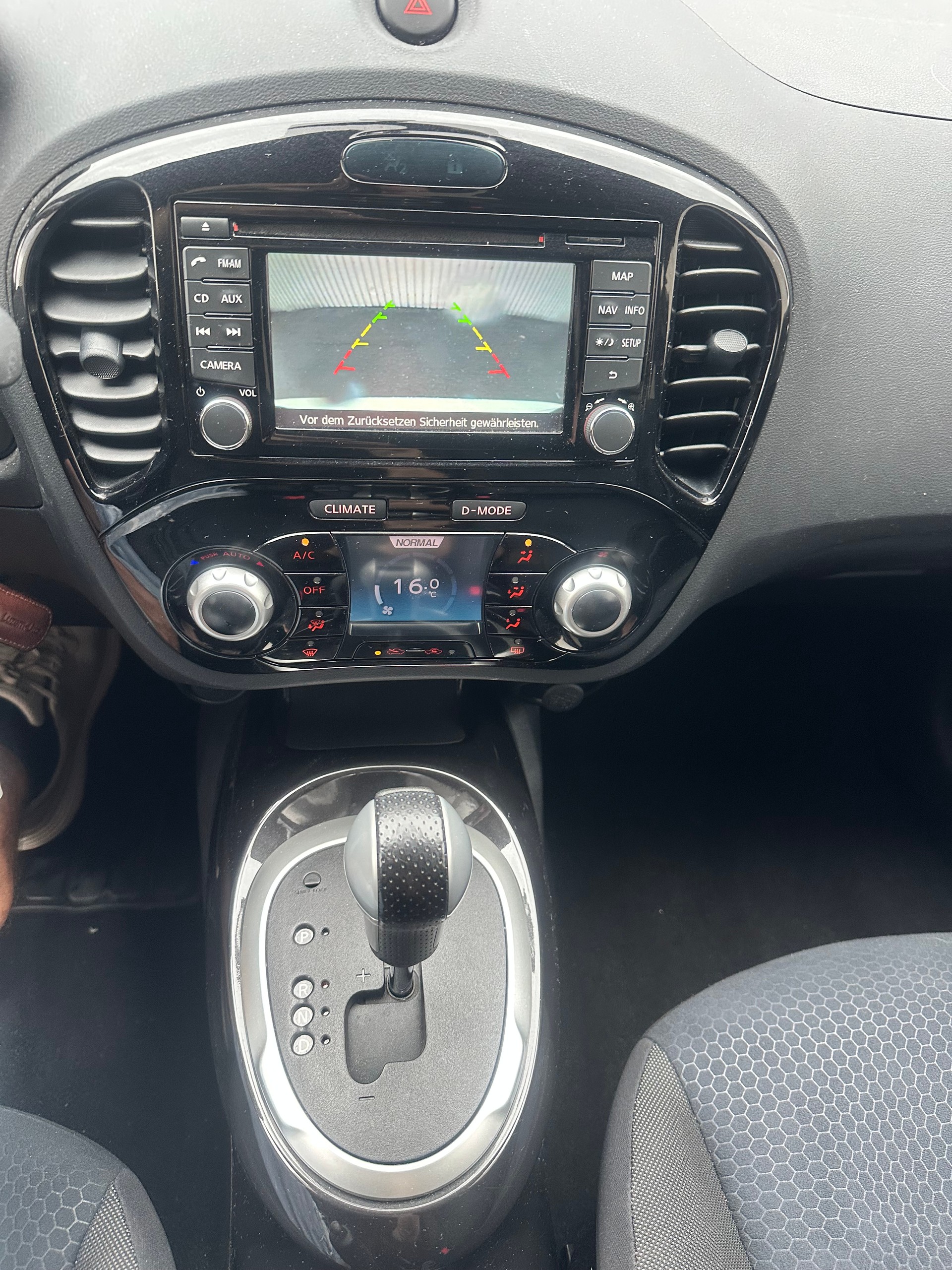 NISSAN Juke 1.6 DIG-T tekna 4x4 Xtronic M-CVT-image-11