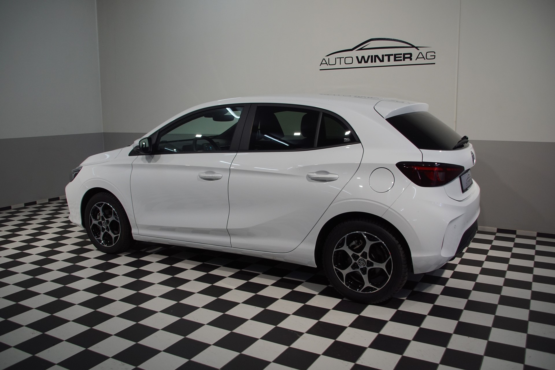 MG 3 1.5 Hybrid Luxury Aut. **Swiss-Edition**-image-6