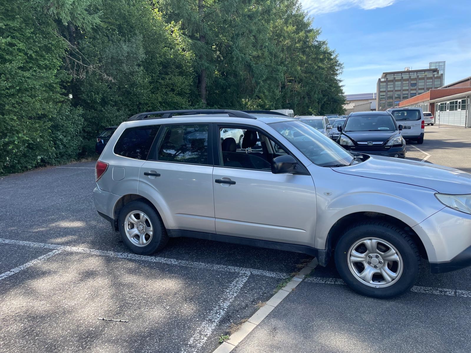 SUBARU Forester 2.0XS Limited Automatic-image-2