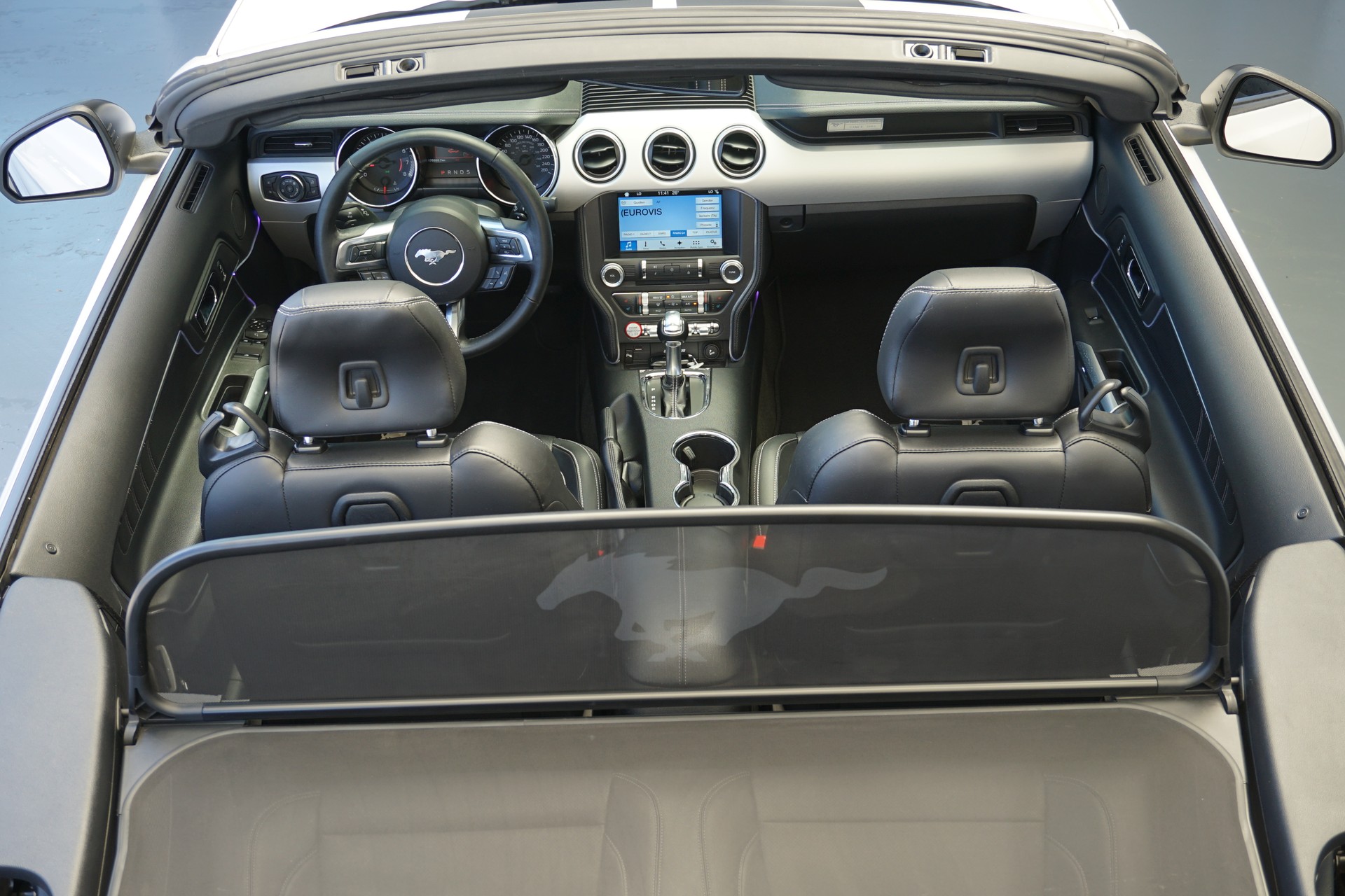 FORD Mustang Convertible 2.3 T Automat 317 PS-image-21