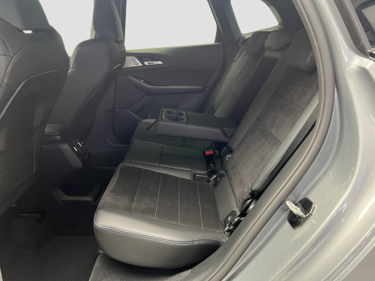 BMW 223i Active Tourer-image-9
