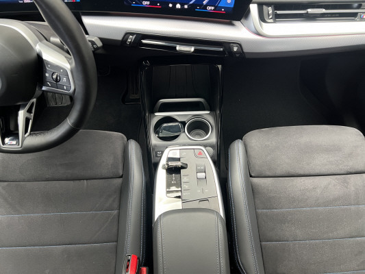BMW 223i Active Tourer-image-11