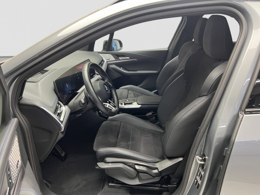 BMW 223i Active Tourer-image-8