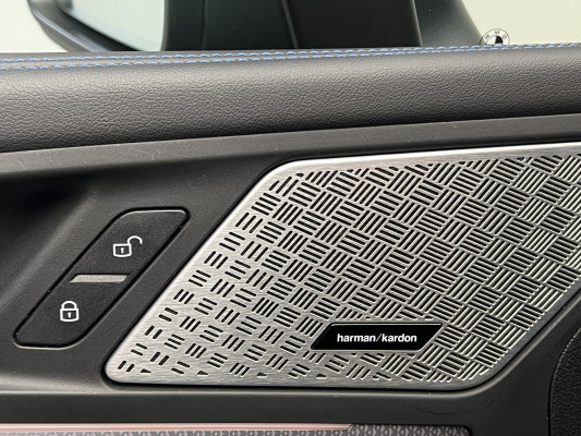 BMW 223i Active Tourer-image-12