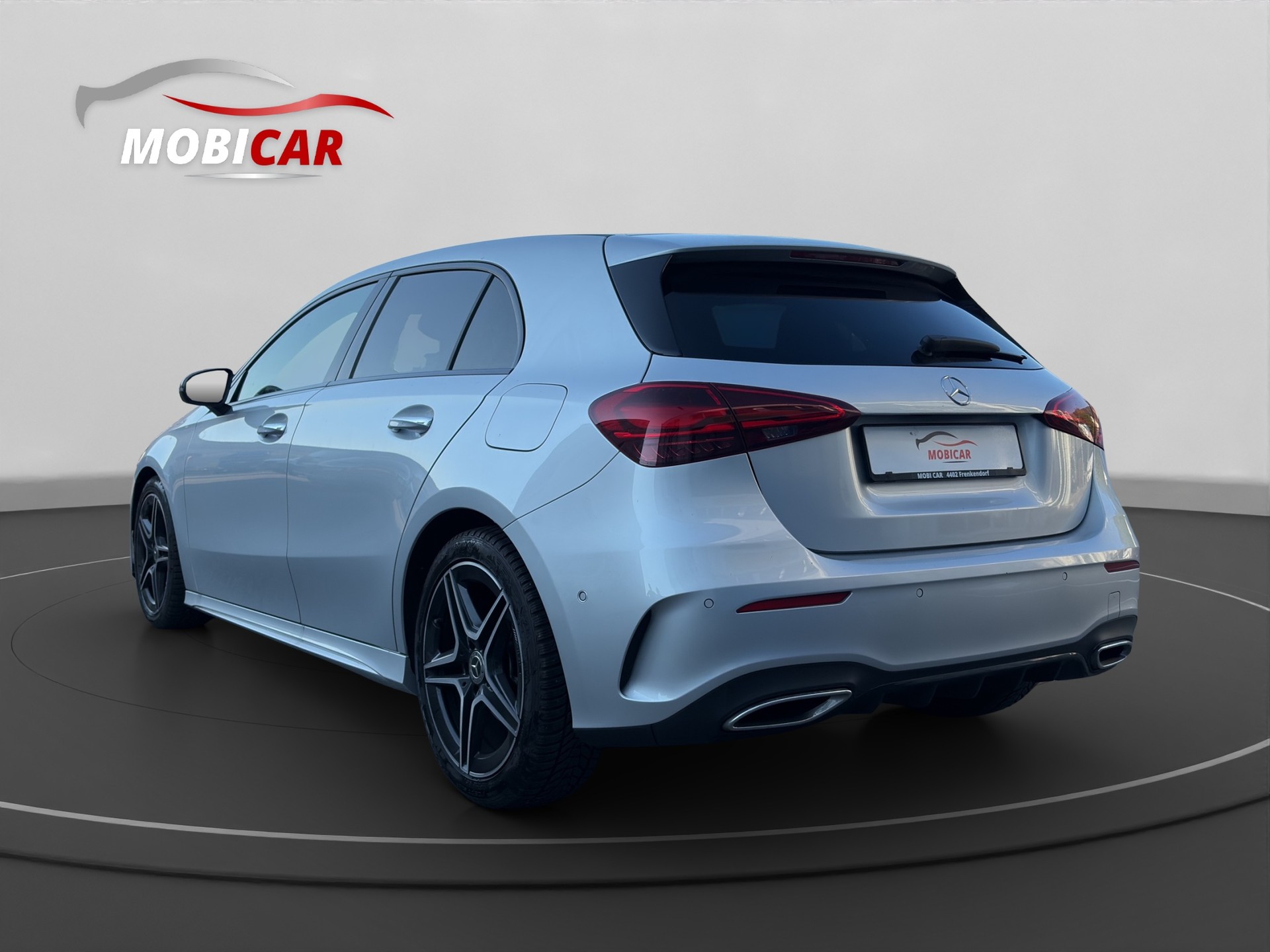 MERCEDES-BENZ A 200 d AMG Line 8G-DCT-image-2