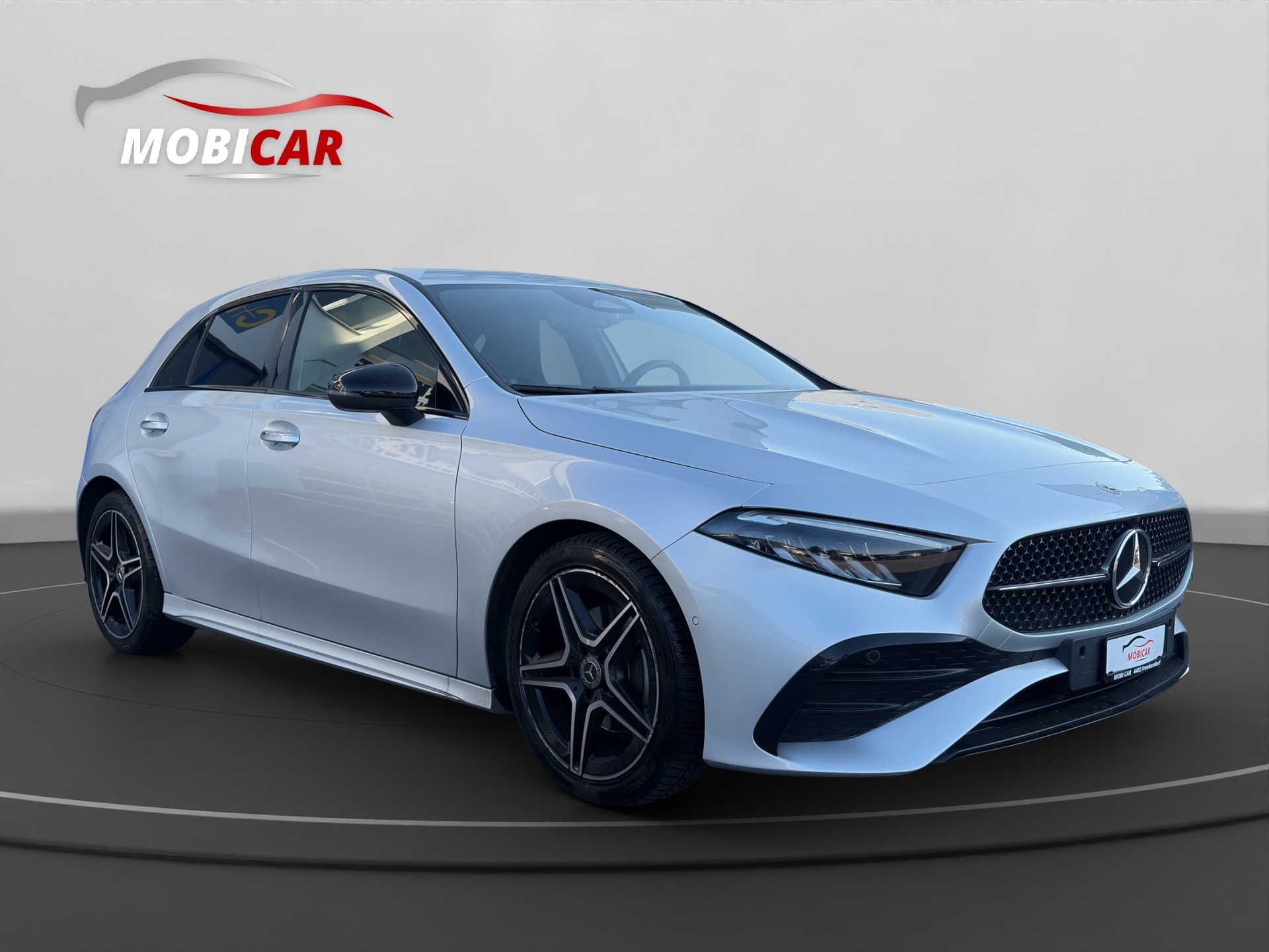 MERCEDES-BENZ A 200 d AMG Line 8G-DCT-image-6