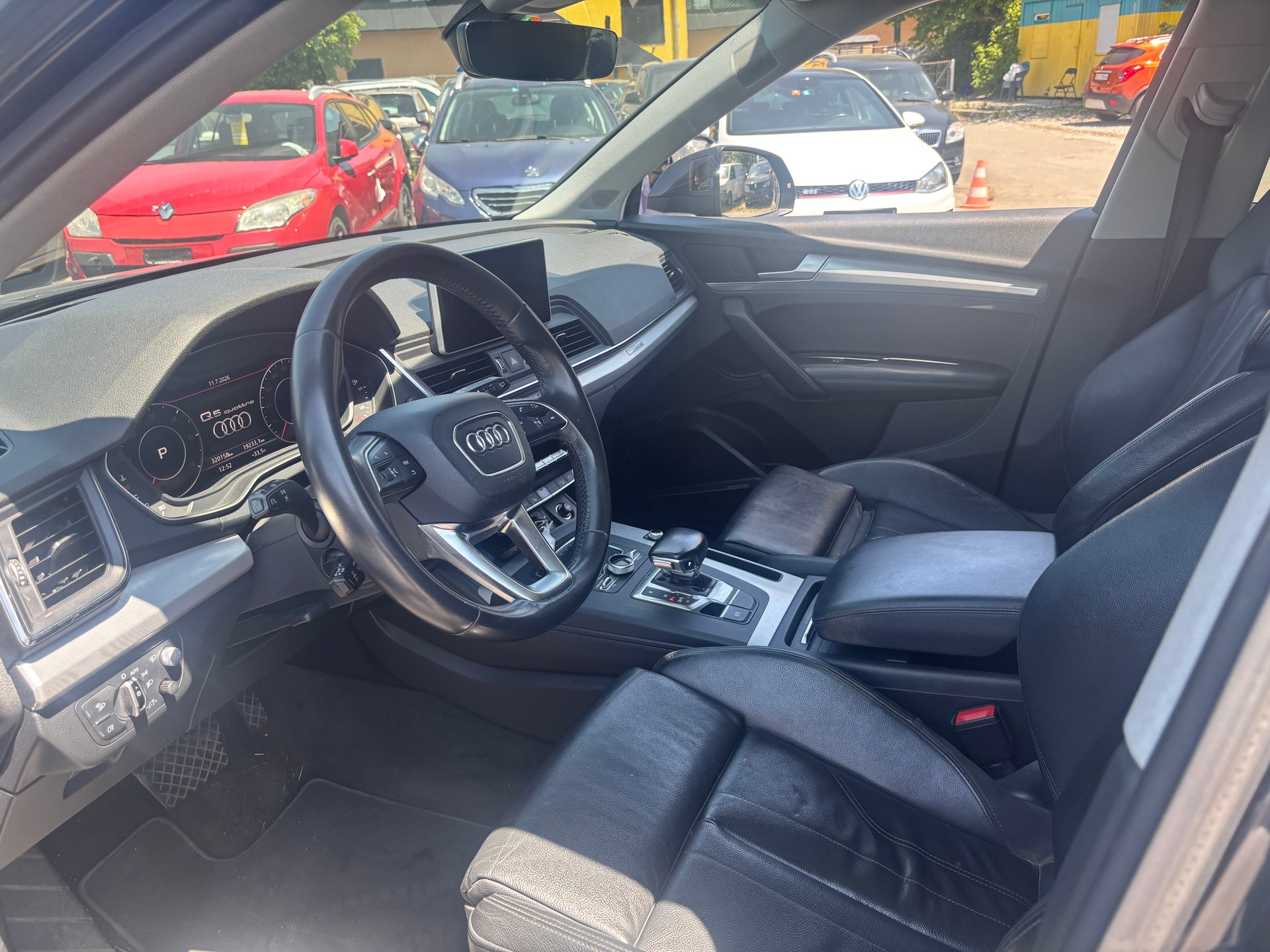 AUDI Q5 3.0 TDI sport quattro tiptronic S-Line-image-11