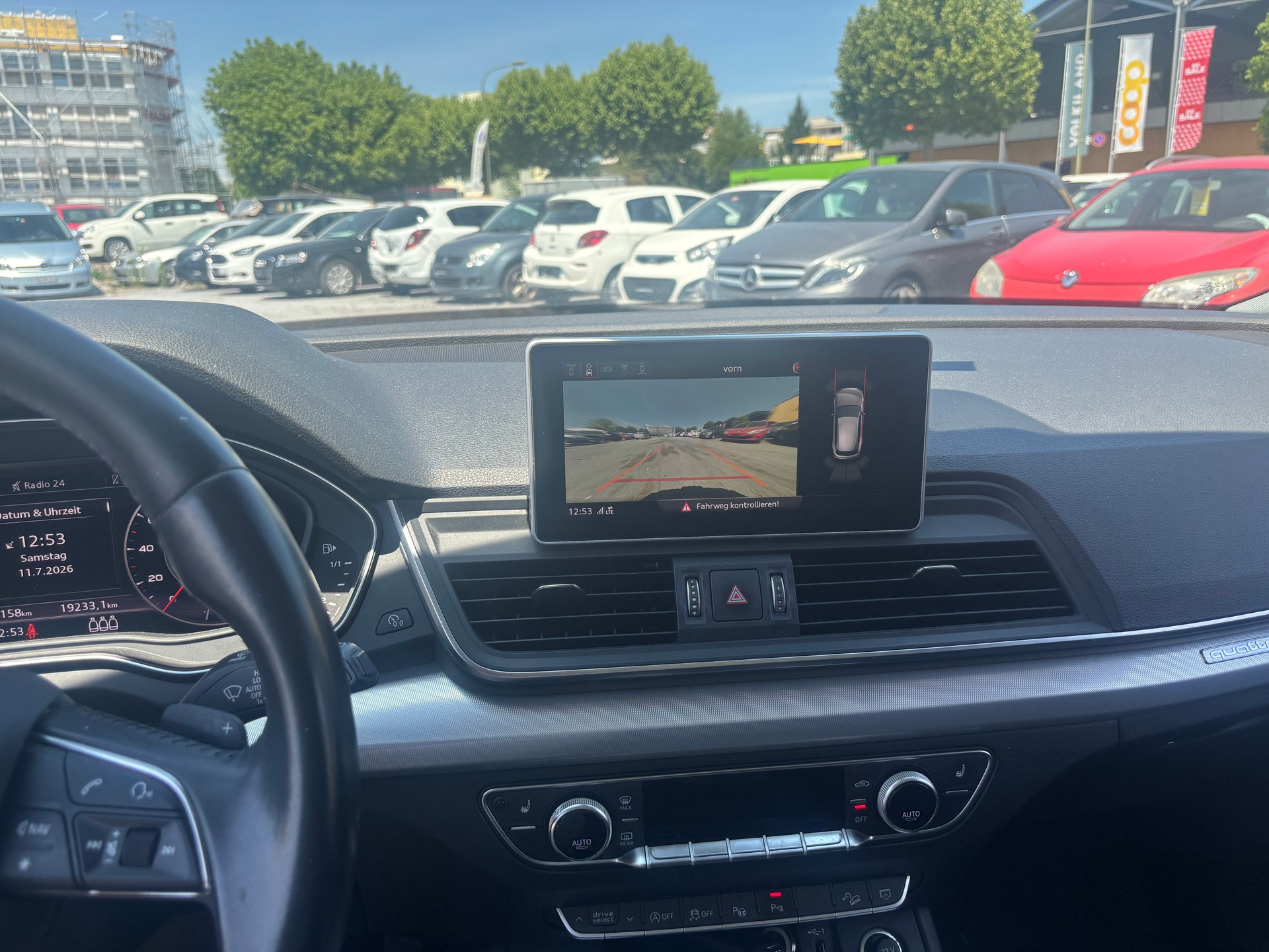 AUDI Q5 3.0 TDI sport quattro tiptronic S-Line-image-15