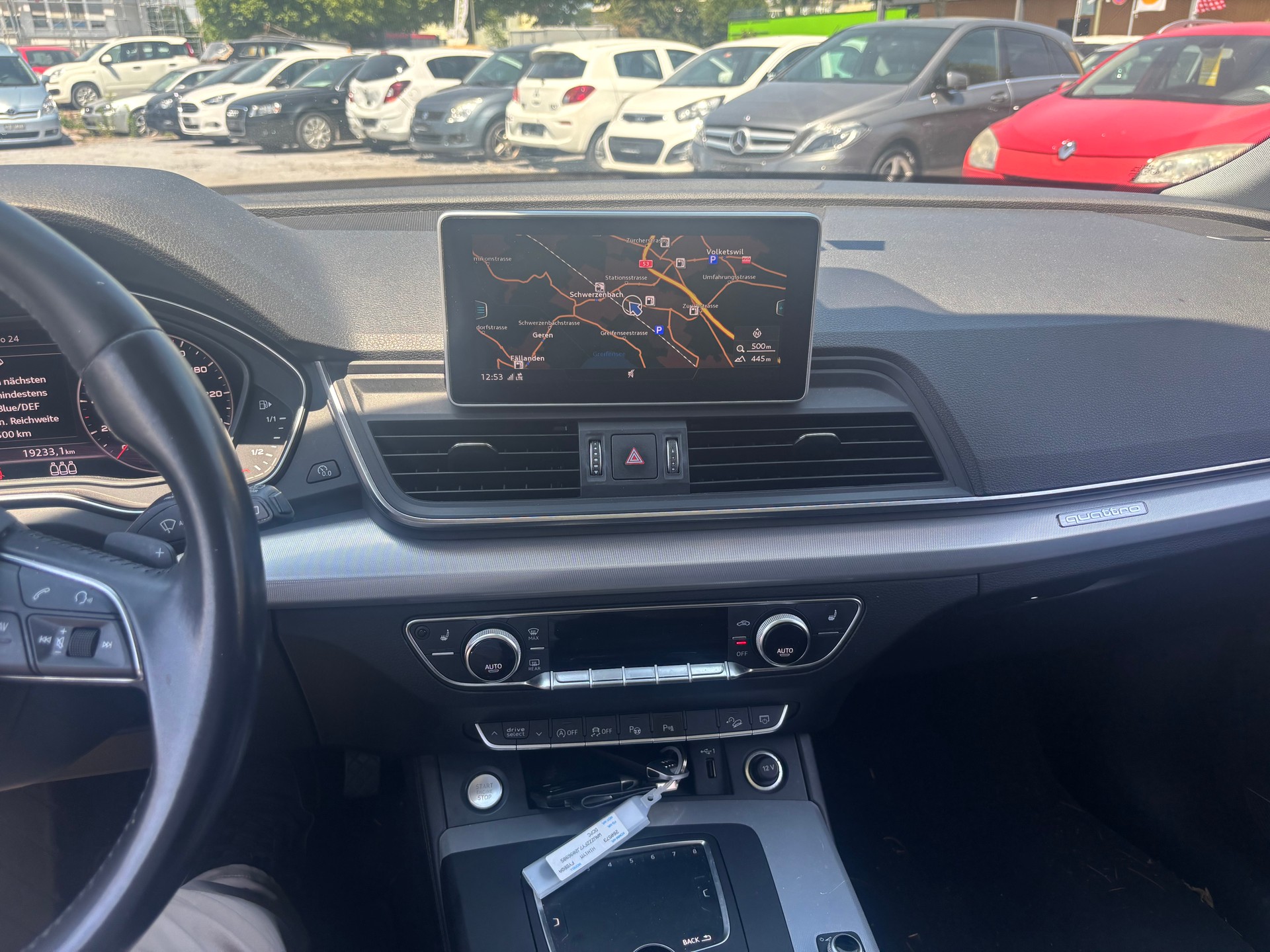AUDI Q5 3.0 TDI sport quattro tiptronic S-Line-image-12