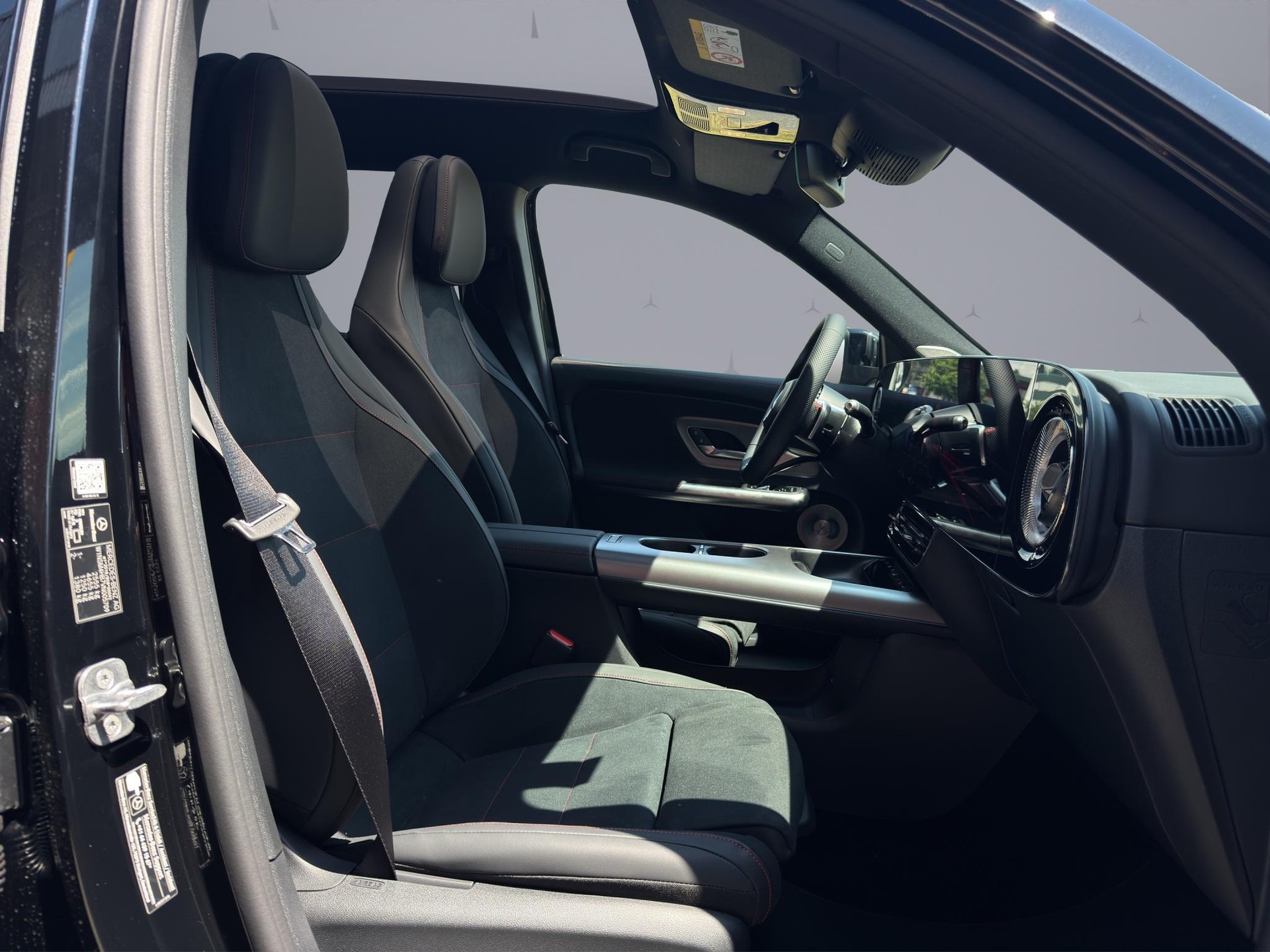 MERCEDES-BENZ GLB 220 4matic-image-16