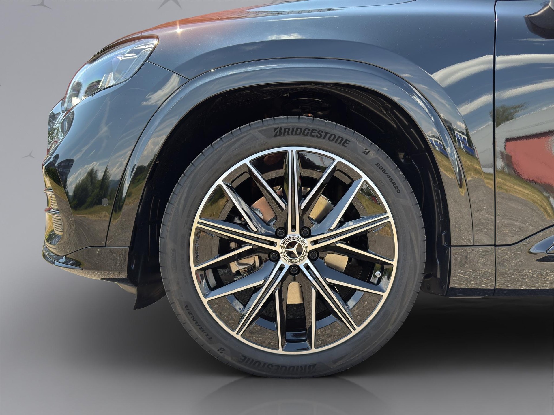 MERCEDES-BENZ GLB 220 4matic-image-2