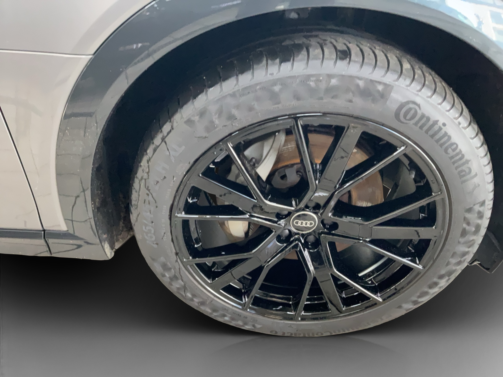 AUDI e-tron 55 Advanced Black Edition quattro-image-14