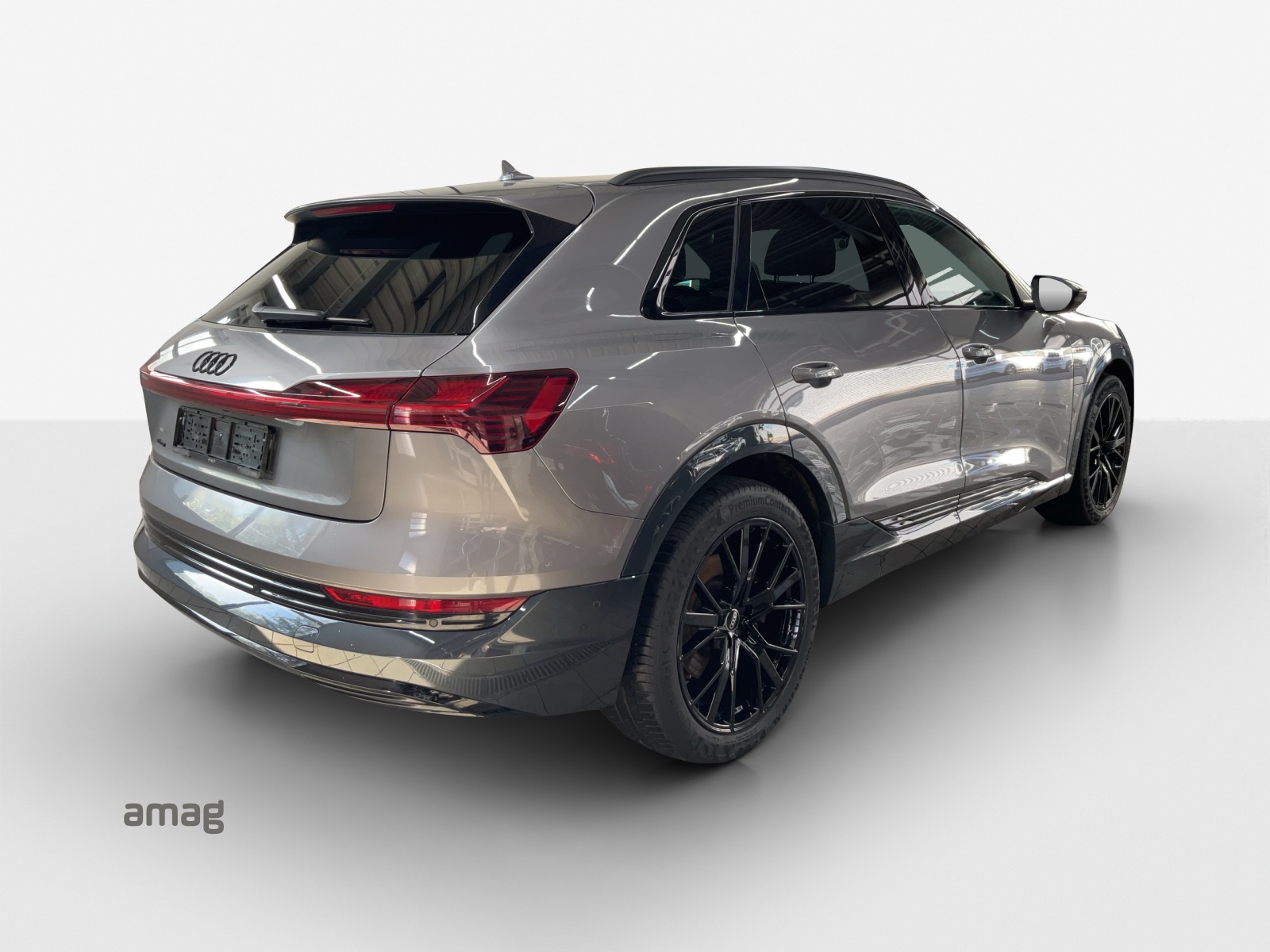 AUDI e-tron 55 Advanced Black Edition quattro-image-4