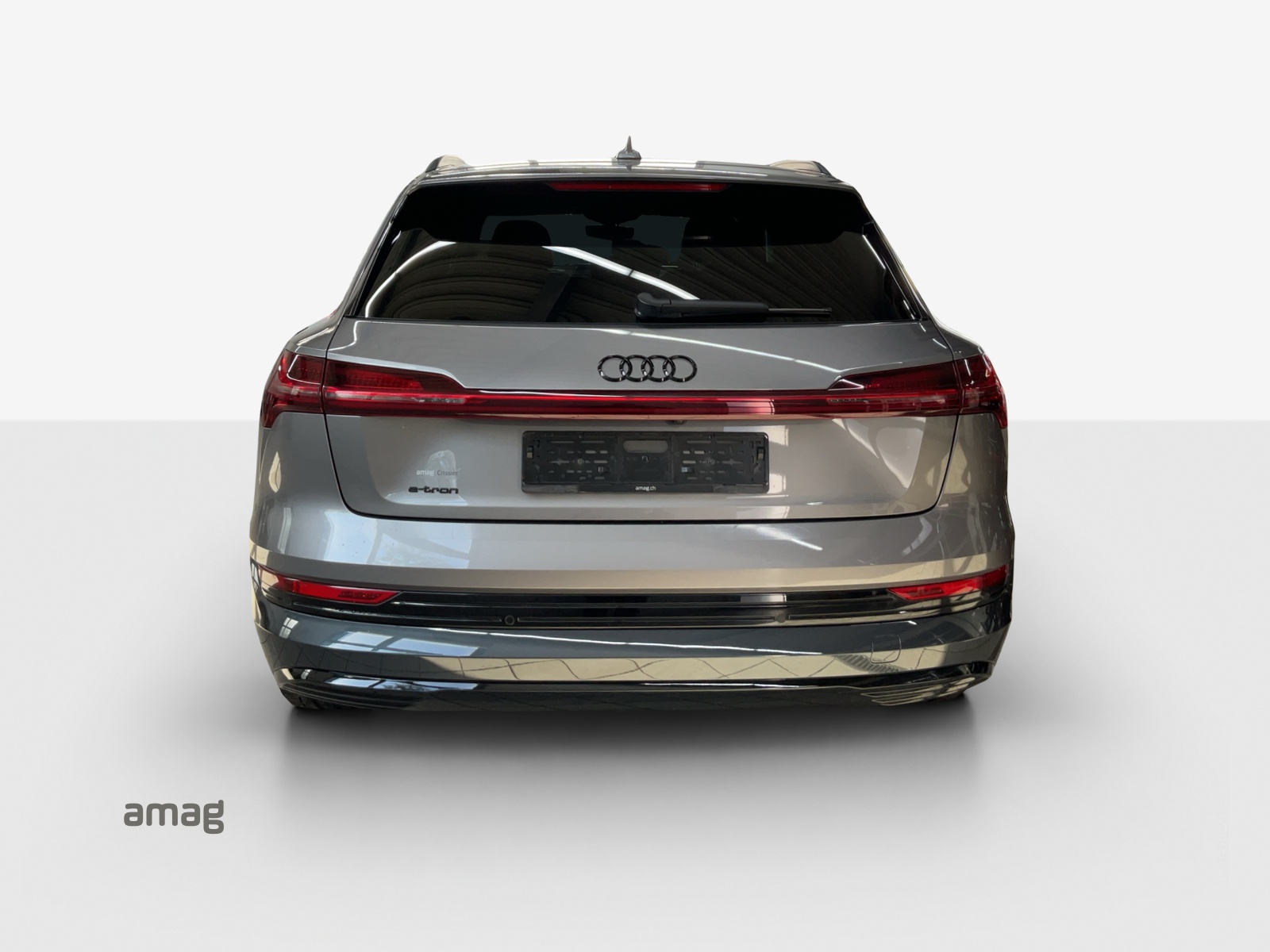AUDI e-tron 55 Advanced Black Edition quattro-showroom-element-3