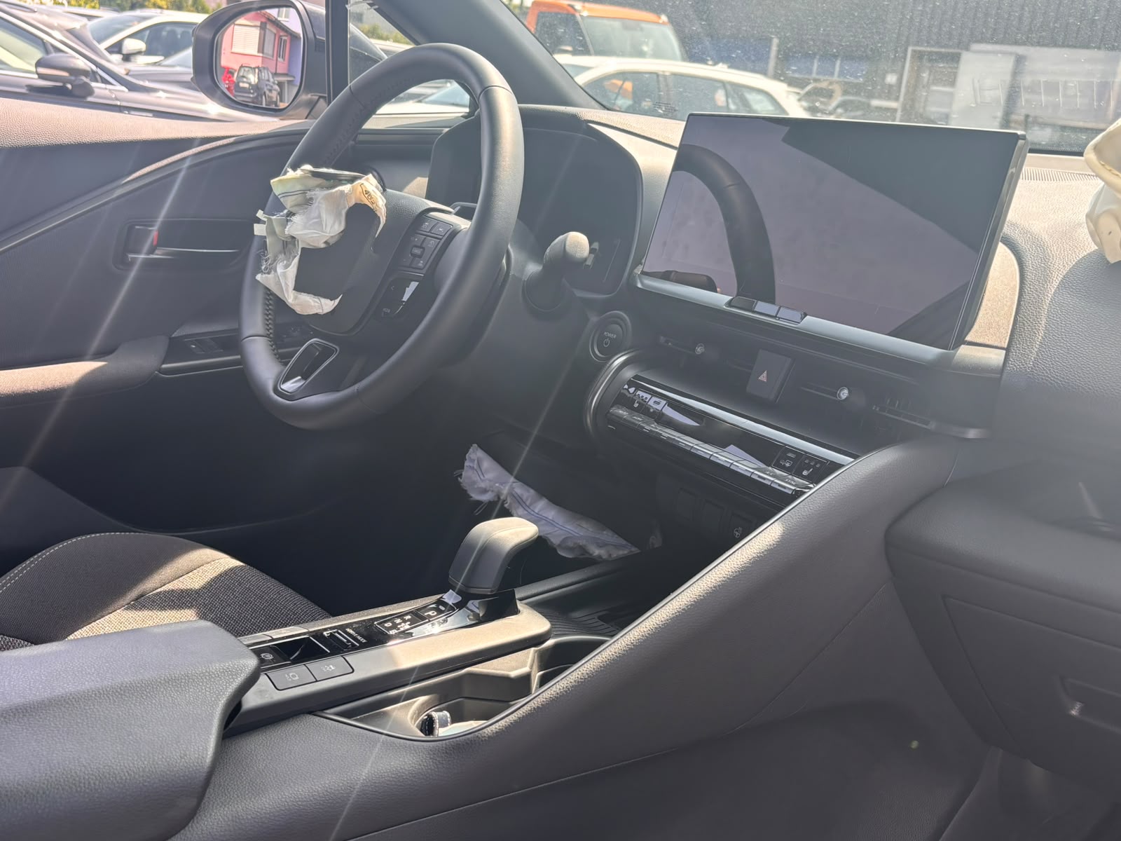 TOYOTA C-HR 2.0 PHEV CVT Swiss Edition-image-14