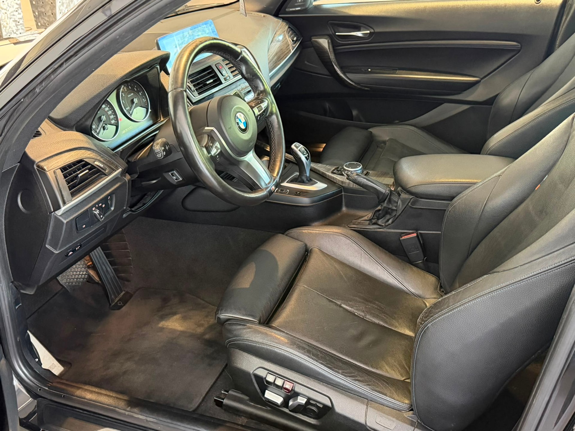 BMW M240i xDrive Steptronic-image-14