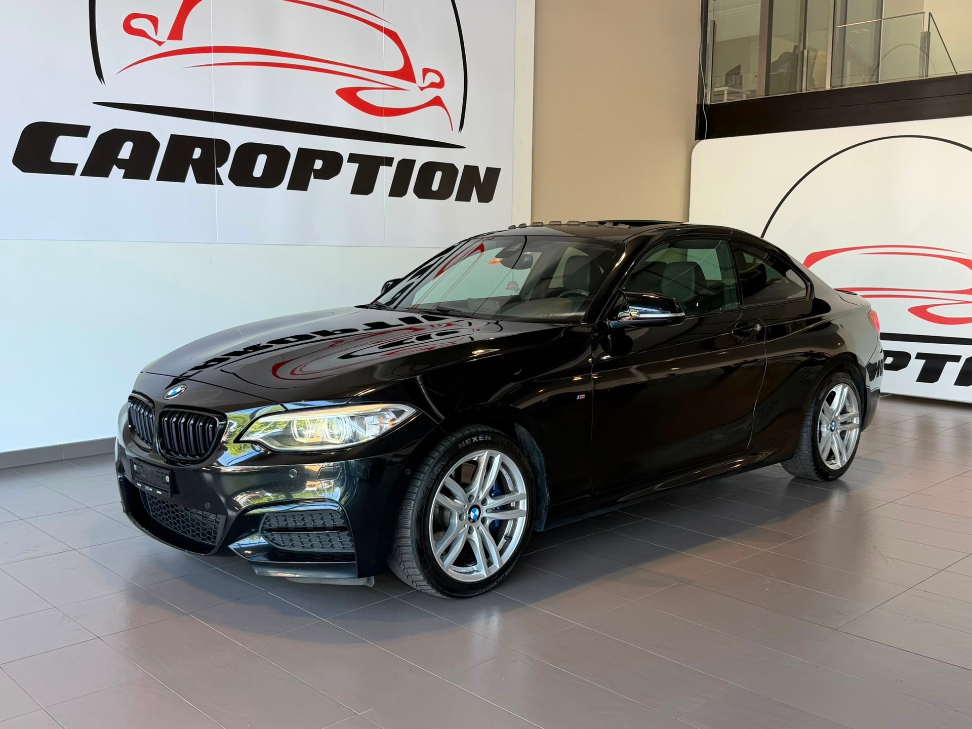 BMW M240i xDrive Steptronic-image-0