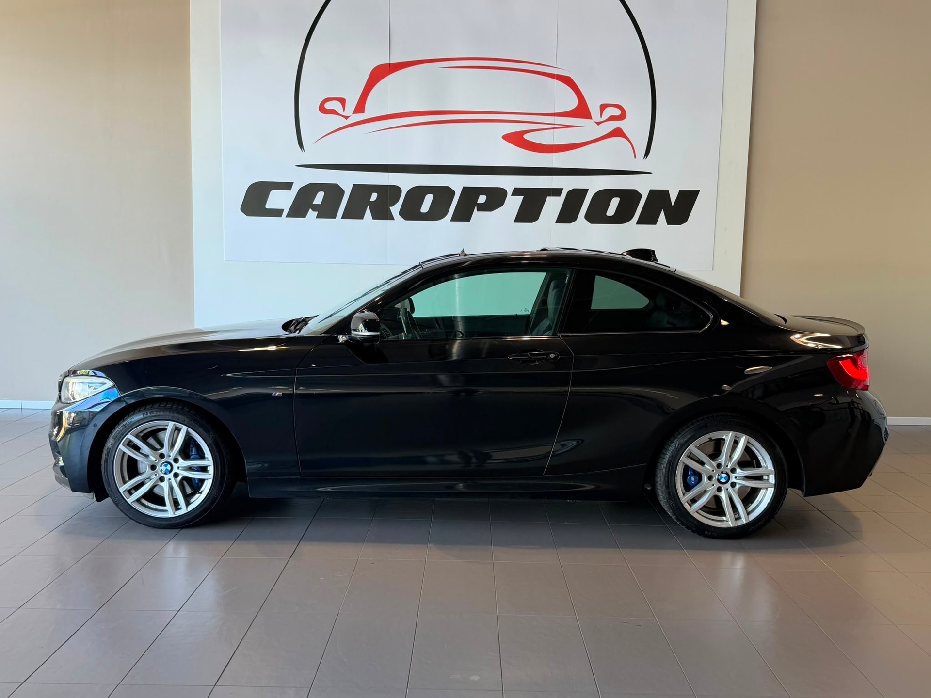 BMW M240i xDrive Steptronic-image-3