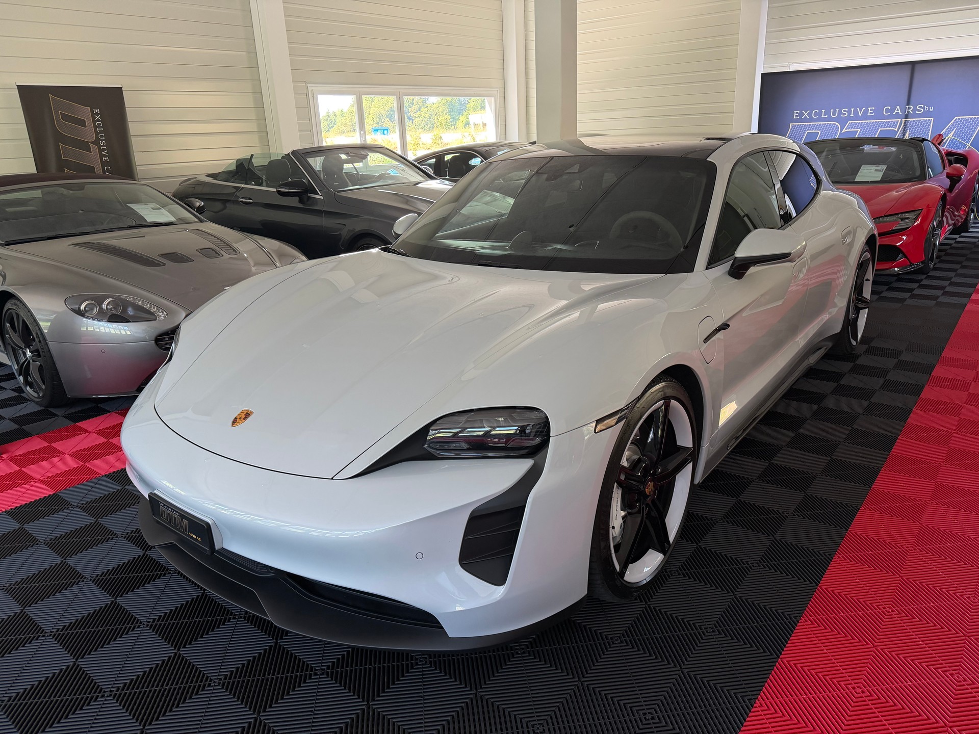 PORSCHE Taycan GTS Sport Turismo Performance Plus