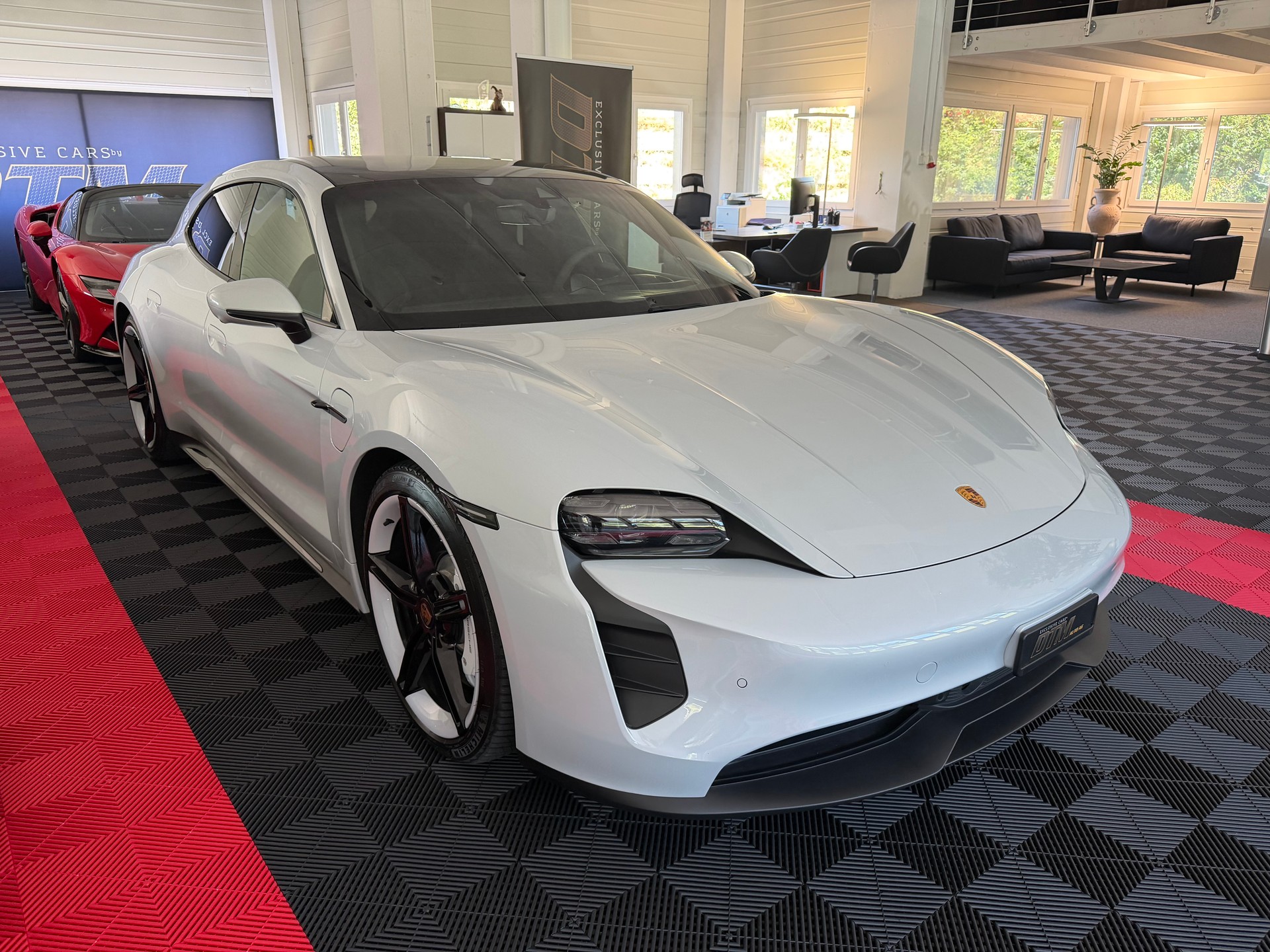 PORSCHE Taycan GTS Sport Turismo Performance Plus-image-5