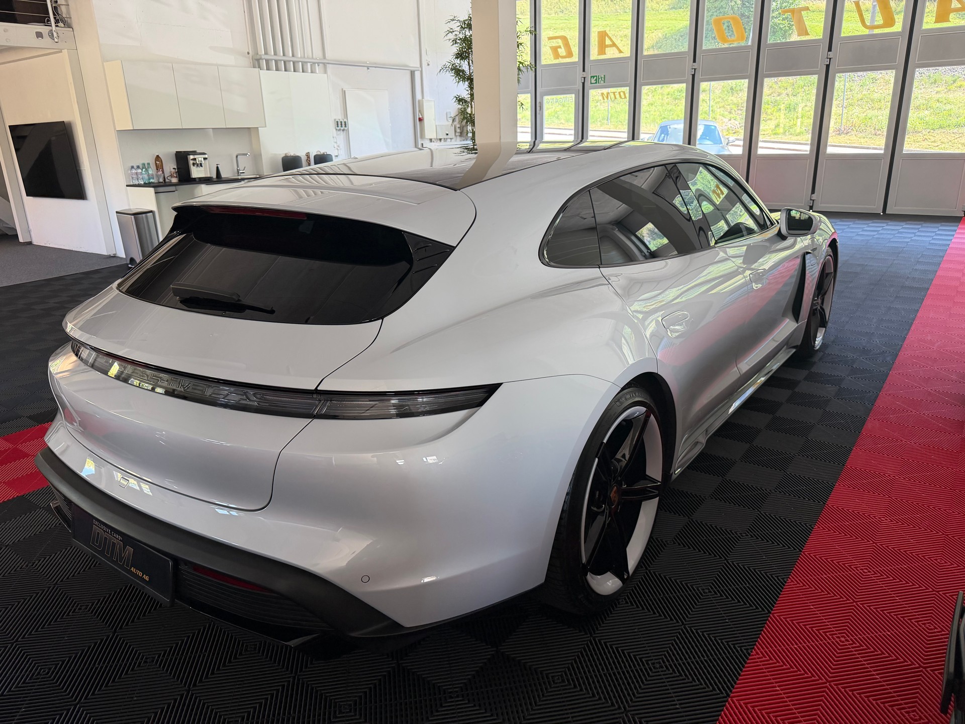 PORSCHE Taycan GTS Sport Turismo Performance Plus-image-4