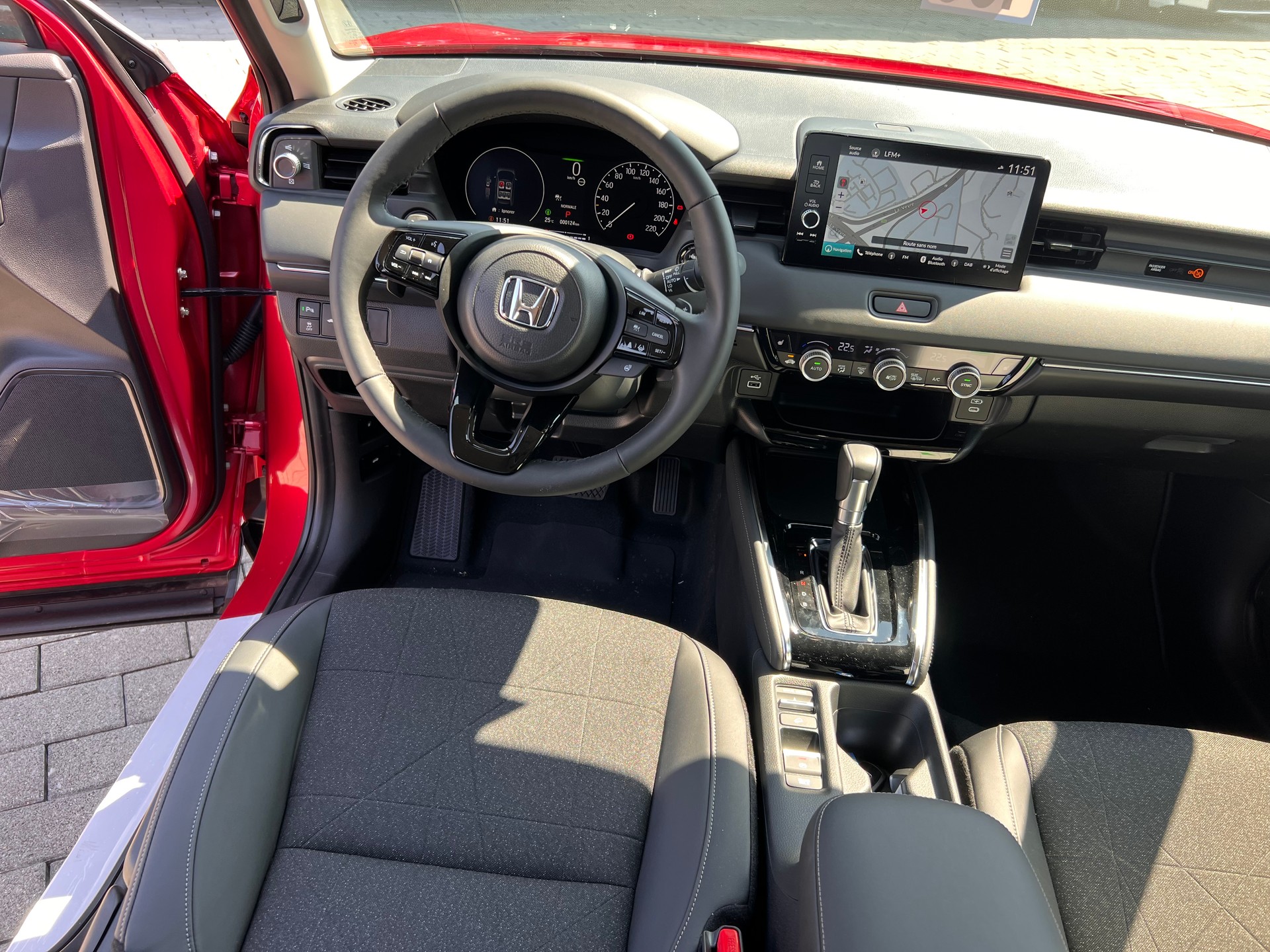 HONDA HR-V 1.5i-MMD Advance CVT-image-12
