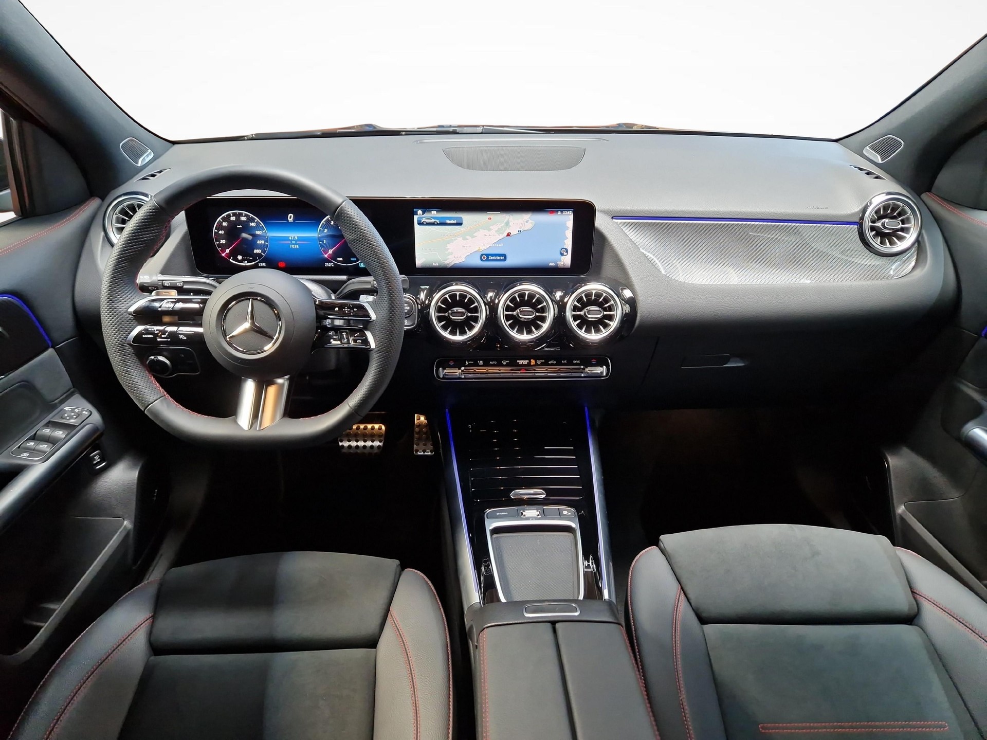 MERCEDES-BENZ GLA 250 4MATIC Swiss Star AMG Line-image-5