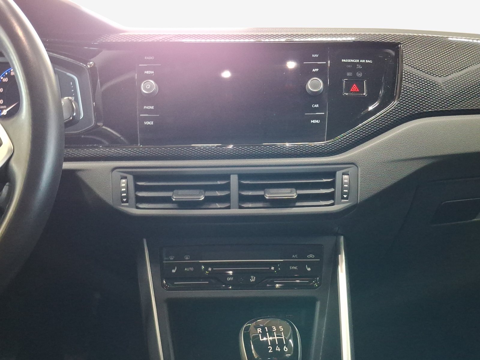 VW Taigo 1.0 TSI Life-image-10